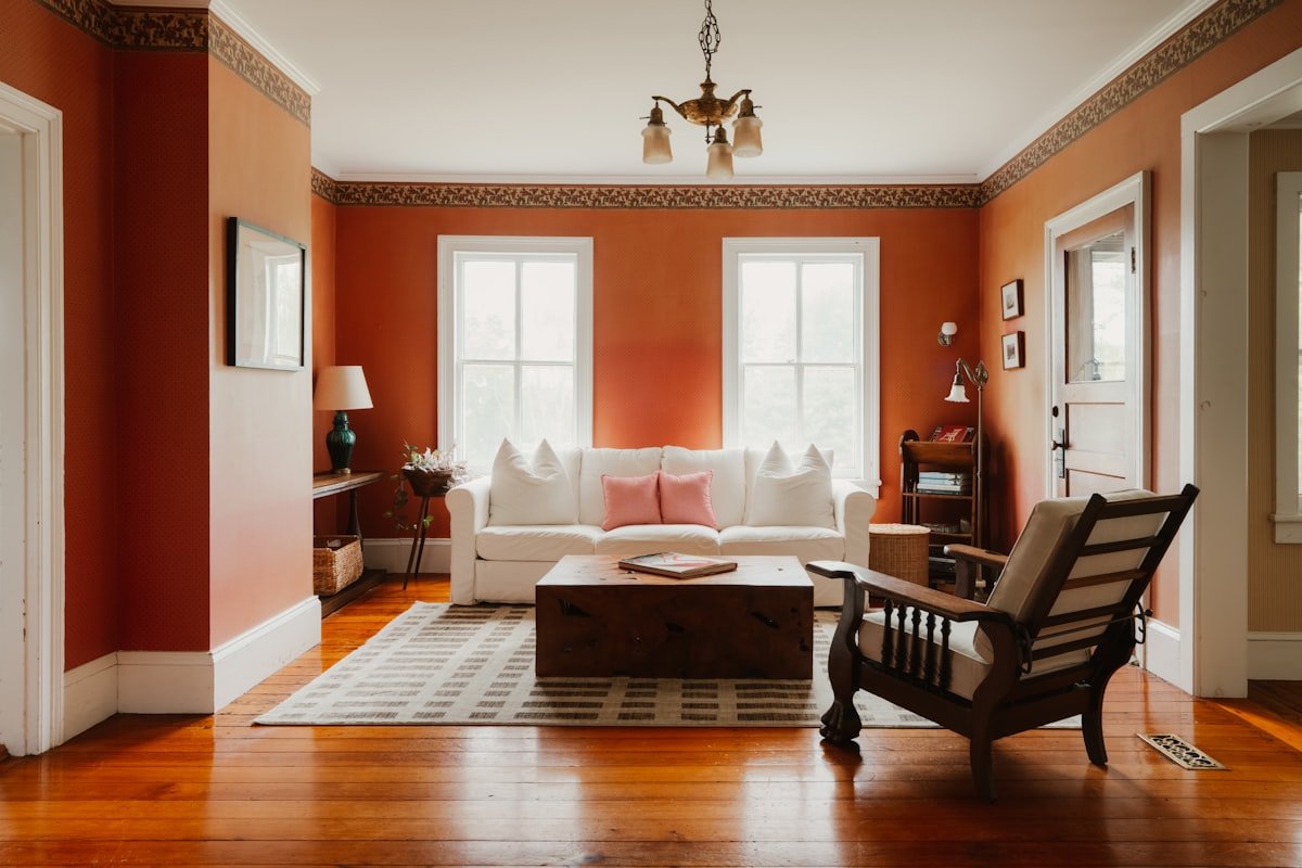 Waarom color drenching je kamer groter laat lijken